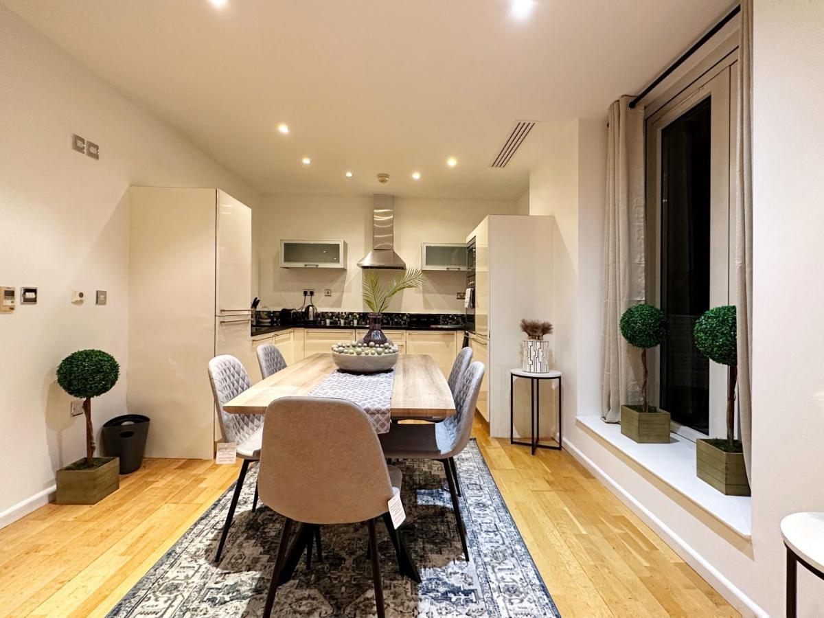 Stylish Apartment In Canary Wharf London Exterior photo